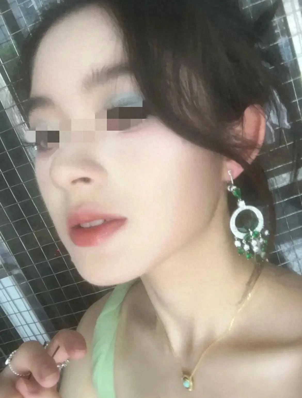友纷纷认为：彻查父亲真的是有钱不敢露呀AG真人平台app女儿戴230万耳坠网(图12)