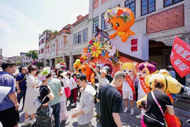 把皮雕非遗老手艺变成耳环发簪新时尚AG真人地址淘宝饰品商家“浮革”(图4)
