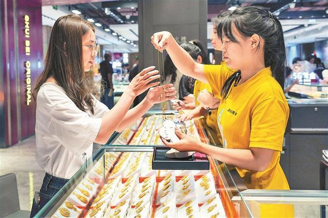 金首饰 过去主打婚嫁市场如今流行日常佩戴