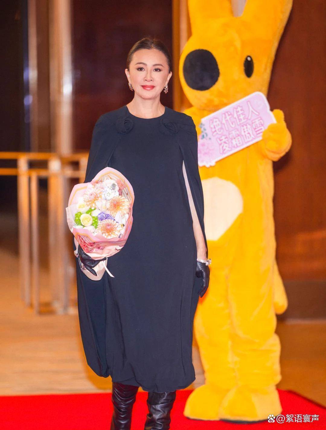 朝伟罕见举香槟出镜港圈名流齐聚送豪礼！AG真人网站刘嘉玲60大寿提前预热梁(图14)